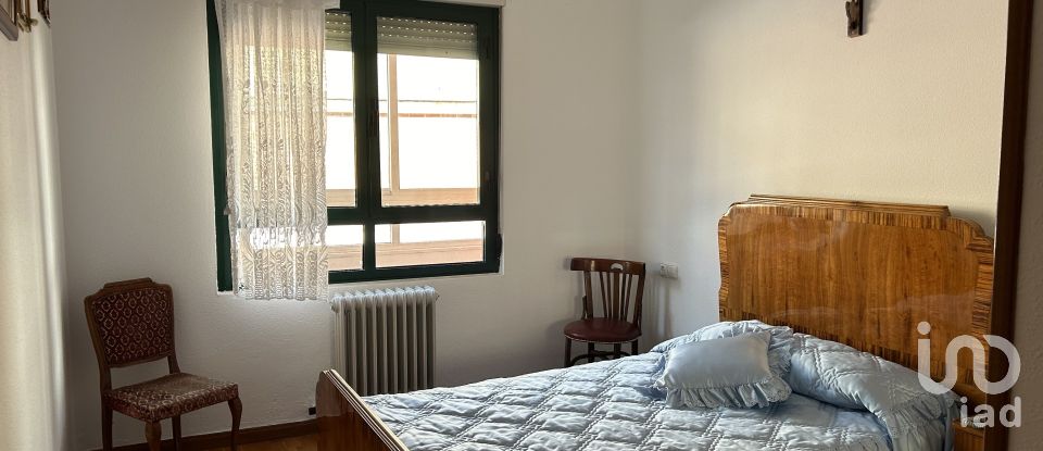 Apartment 3 bedrooms of 130 m² in León (24007)