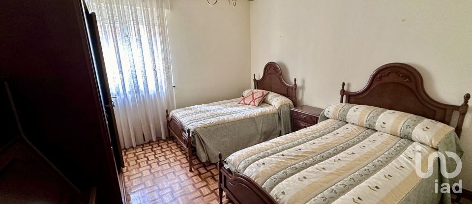 Lodge 4 bedrooms of 120 m² in León (24191)