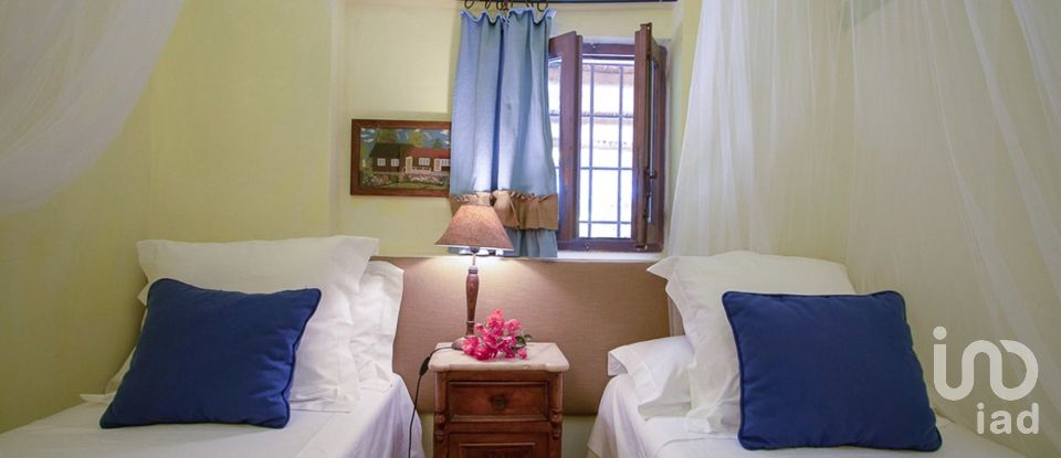 Cottage 7 bedrooms of 333 m² in Aguamarga (04149)