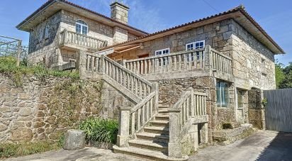 Country house 5 bedrooms of 371 m² in Tremoedo (36628)