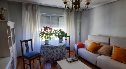 Apartment 2 bedrooms of 70 m² in León (24006)
