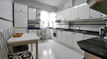 Appartement 4 chambres de 90 m² à Bermeo (48370)