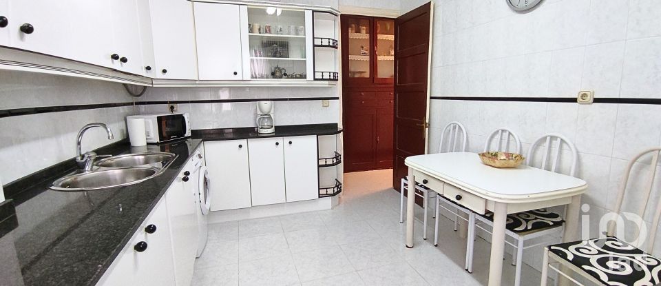 Apartment 4 bedrooms of 90 m² in Bermeo (48370)