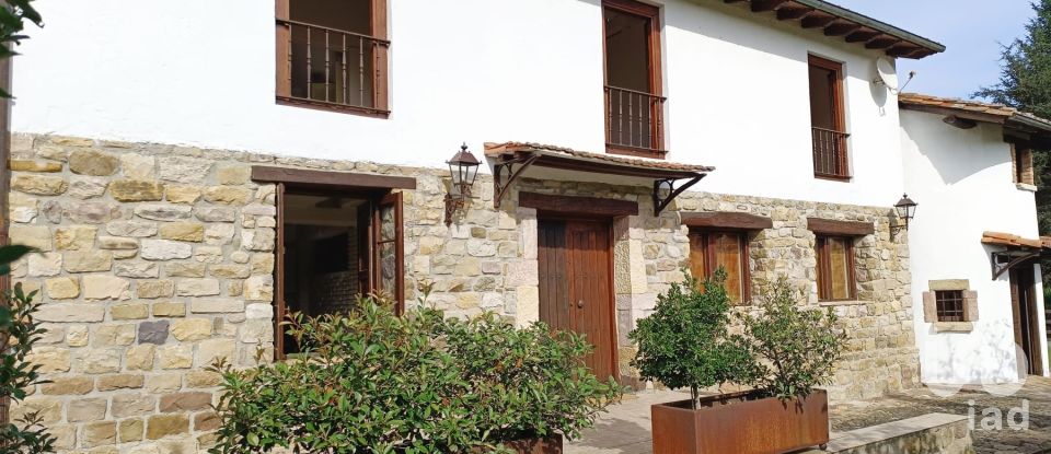 Cottage 8 bedrooms of 500 m² in Molledo (39430)