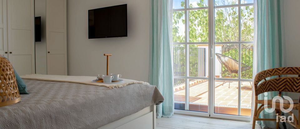 Lodge 6 bedrooms of 360 m² in Vilanova i la Geltrú (08800)