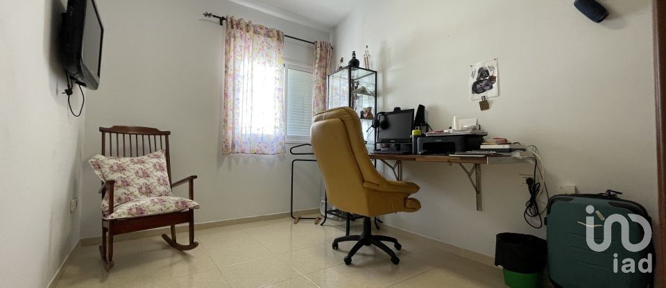 Lodge 3 bedrooms of 155 m² in San Isidro de Abona (38611)