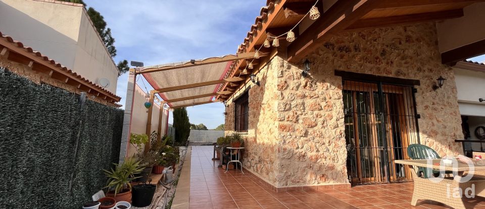 Mansion 3 bedrooms of 160 m² in Macastre (46368)