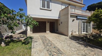 Cottage 4 bedrooms of 200 m² in Cambrils (43850)