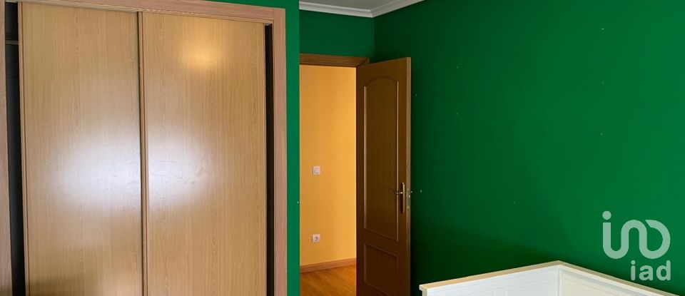 Appartement 2 chambres de 74 m² à La Virgen del Camino (24198)