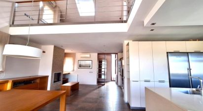 Cottage 4 bedrooms of 413 m² in Corbera de Llobregat (08757)