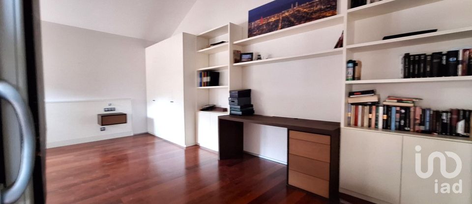 Xalet 4 habitacions de 413 m² a Corbera de Llobregat (08757)