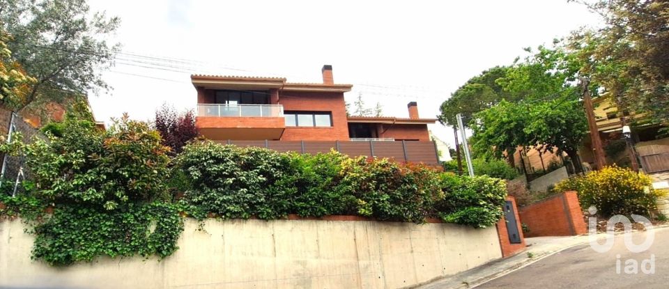 Chalet 4 habitaciones de 413 m² en Corbera de Llobregat (08757)