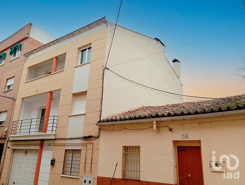 Casa 4 habitaciones de 400 m² en Guadalajara (19001)