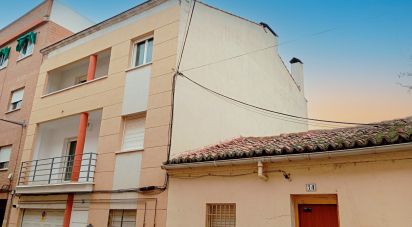 Casa 4 habitaciones de 400 m² en Guadalajara (19001)