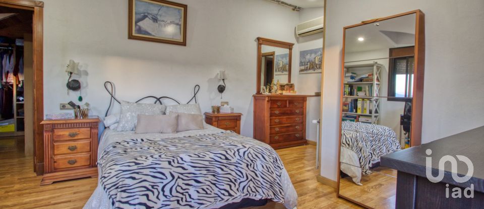 Lodge 4 bedrooms of 258 m² in Coín (29100)