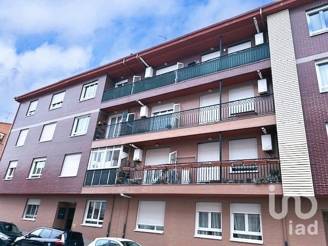 Appartement 2 chambres de 84 m² à Trobajo del Camino (24010)