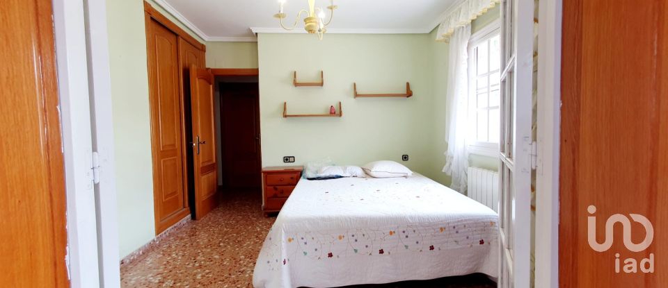 Xalet 5 habitacions de 478 m² a Sant Vicent del Raspeig (03690)