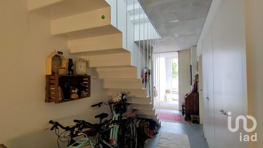 Casa 4 habitaciones de 240 m² en Gavà (08850)