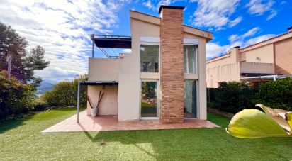 Casa 4 habitaciones de 245 m² en Corbera de Llobregat (08757)