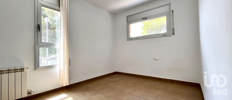 Casa 4 habitacions de 245 m² a Corbera de Llobregat (08757)