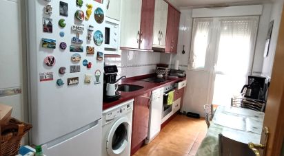 Appartement 3 chambres de 100 m² à Navatejera (24193)