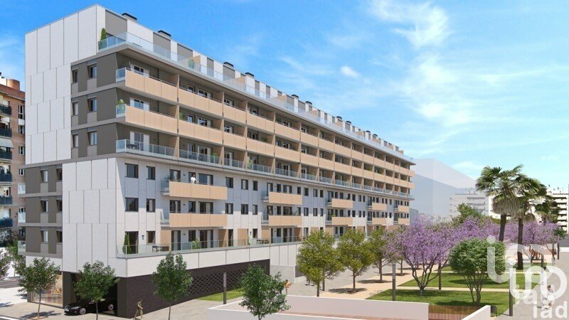 Pis 3 habitacions de 132 m² a Barcelona (08030)