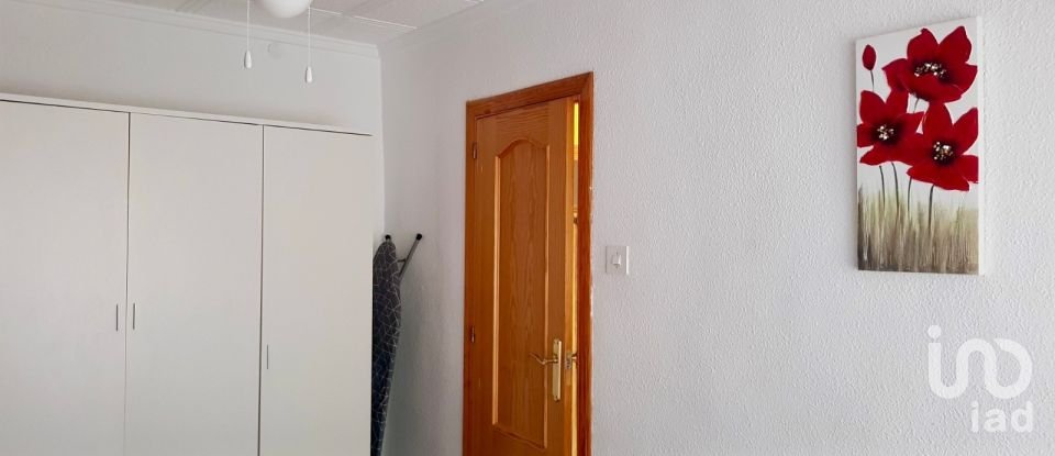 Pis 4 habitacions de 92 m² a Alicante/Alacant (03006)