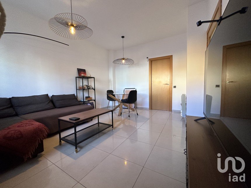 Pis 2 habitacions de 63 m² a Terrassa (08223)