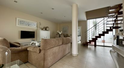 Casa 3 habitaciones de 210 m² en Lepe (21440)