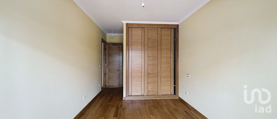 Apartment 2 bedrooms of 73 m² in Vilalonga (36990)
