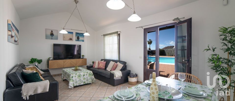 Maison 4 chambres de 130 m² à Playa Blanca (35580)