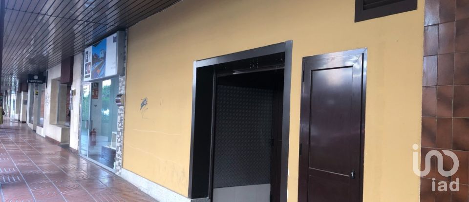 Shop / premises commercial of 112 m² in Valladolid (47006)