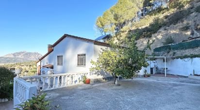 Casa 4 habitaciones de 139 m² en Abrera (08630)