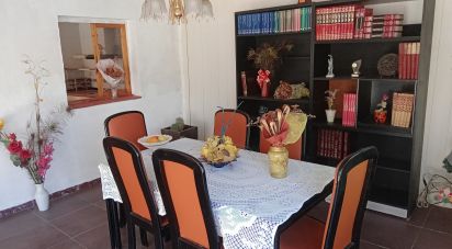 Casa 4 habitacions de 149 m² a Castellet i la Gornal (08729)