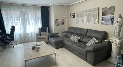 Apartment 4 bedrooms of 188 m² in León (24009)
