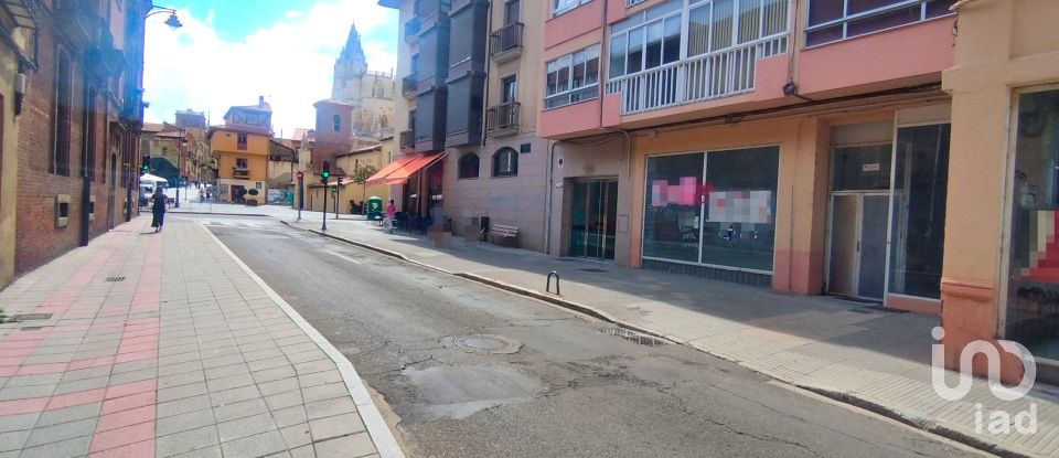 Boutique/Local commercial de 206 m² à León (24007)