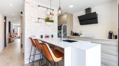 Casa 4 habitaciones de 230 m² en Sabadell (08208)