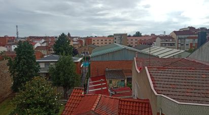 Apartment 4 bedrooms of 84 m² in La Bañeza (24750)