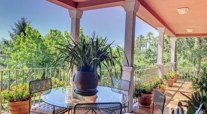 Cottage 4 bedrooms of 763 m² in Campaño (36157)