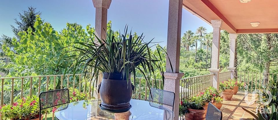 Châlet 4 chambres de 763 m² à Campaño (36157)