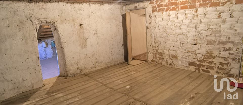 House 4 bedrooms of 248 m² in Fuentes de Carbajal (24206)