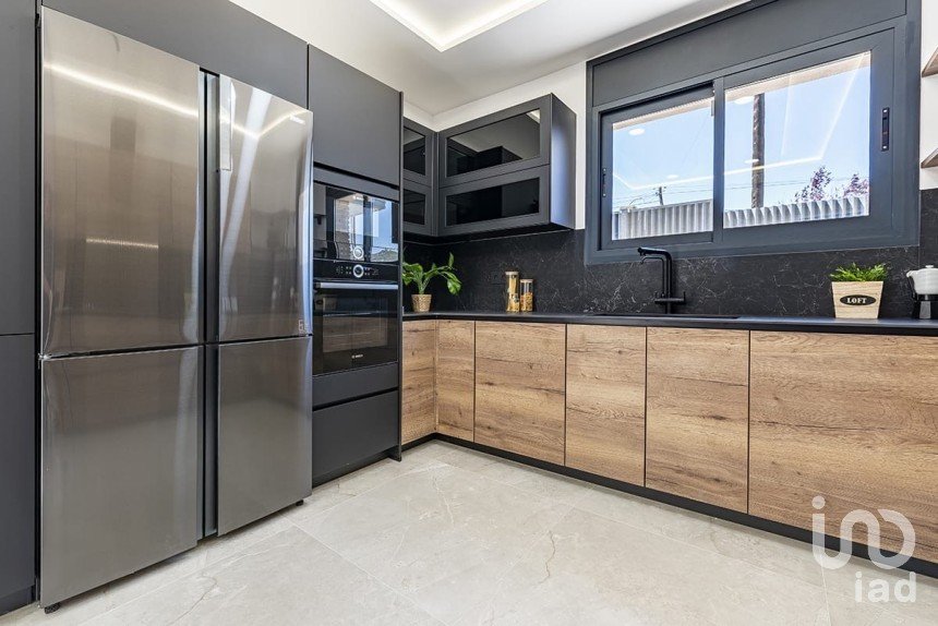 Châlet 5 chambres de 332 m² à Canyelles (08811)