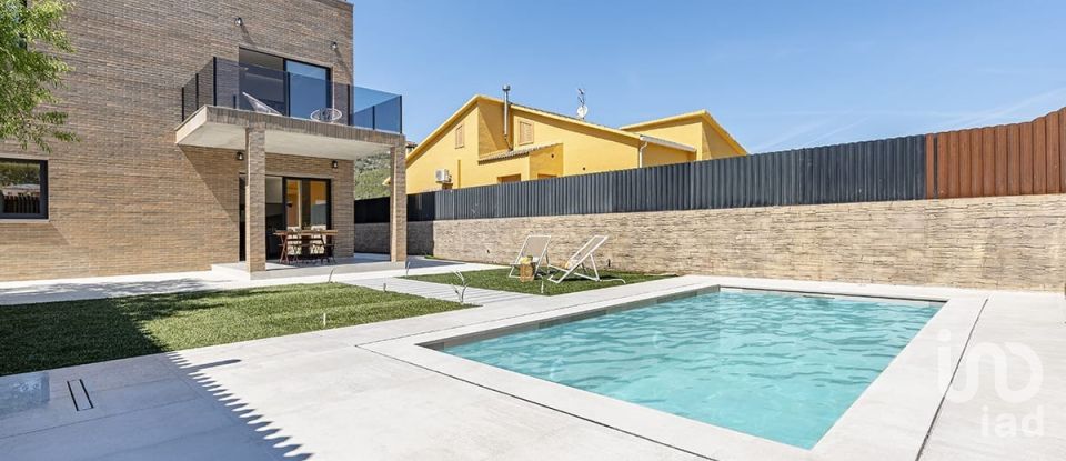 Châlet 5 chambres de 332 m² à Canyelles (08811)