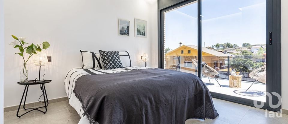 Châlet 5 chambres de 332 m² à Canyelles (08811)