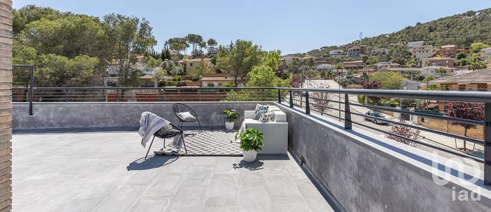 Châlet 5 chambres de 332 m² à Canyelles (08811)