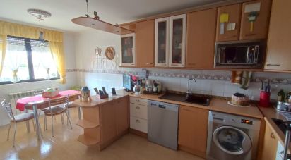 Casa de muntanya 3 habitacions de 259 m² a La Virgen del Camino (24198)