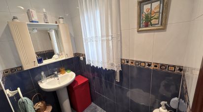 Casa de muntanya 3 habitacions de 259 m² a La Virgen del Camino (24198)