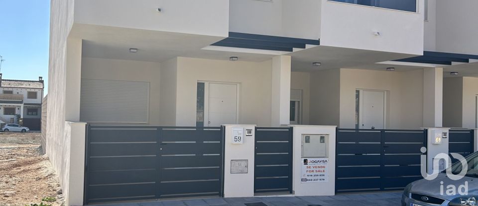 Mansion 3 bedrooms of 105 m² in Pilar de la Horadada (03190)