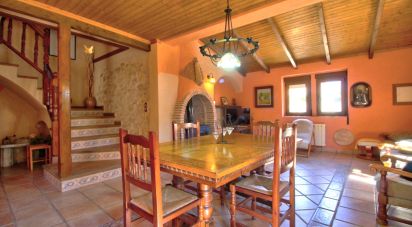 Maison 4 chambres de 267 m² à Alcala de La Jovada (03788)