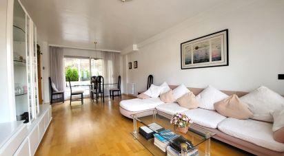 Lodge 3 bedrooms of 220 m² in Mequinenza (50170)